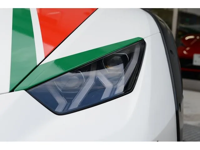 Lamborghini Huracan 2024 — миниатюра 5