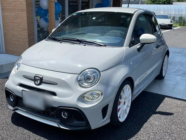 Abarth ABARTH 695 ESSEESSE BASE GRADE 2022 — фото 1, купить с доставкой в Москву