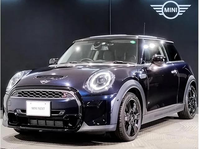MINI MINI COOPER S CLASSIC TRIM 2022 — фото 1, купить с доставкой в Москву