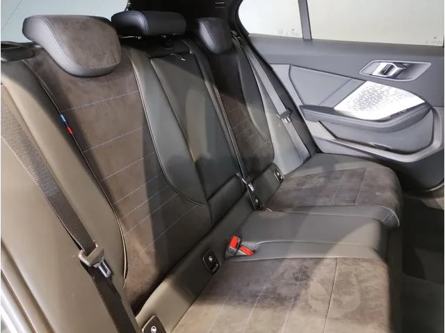 BMW 1 Series 120D M SPORT 2025 — миниатюра 4