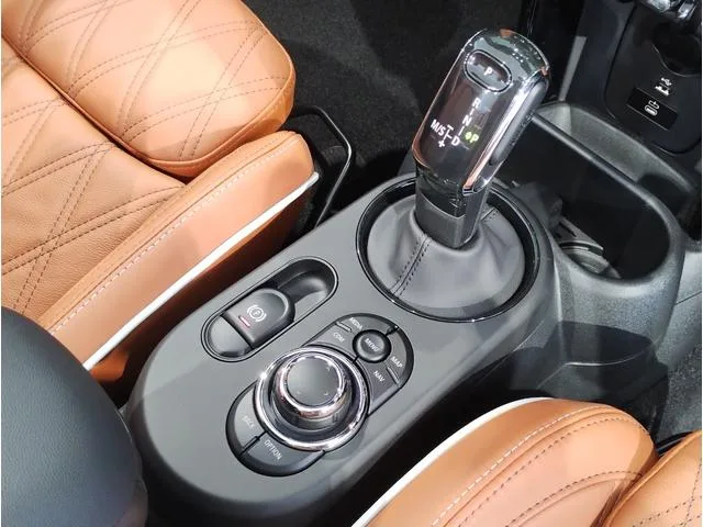 MINI MINI COOPER S CONVERTIBLE PREMIUM PLUS PACKAGE CLASSIC TRIM 2024 — миниатюра 5