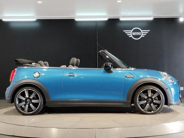 MINI MINI COOPER S CONVERTIBLE CLASSIC TRIM 2023 — миниатюра 2