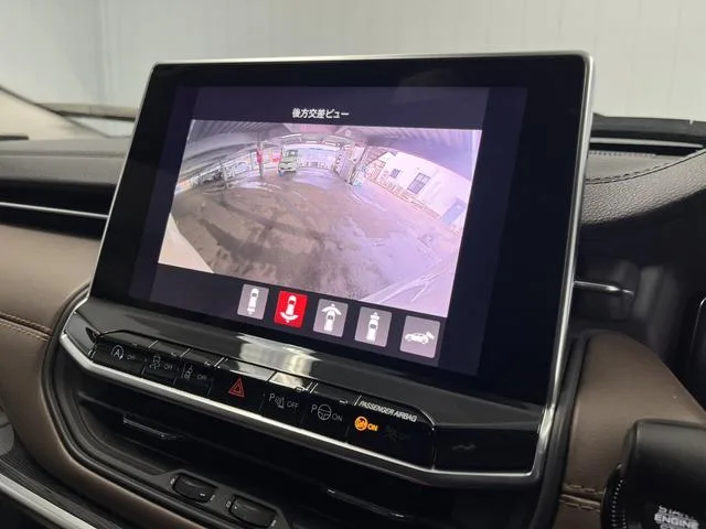 Chrysler Jeep JEEP COMMANDER LIMITED 2024 — миниатюра 3