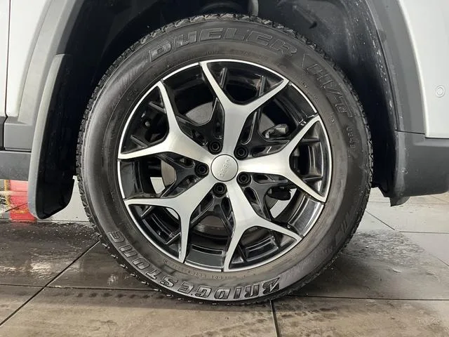 Chrysler Jeep JEEP COMMANDER LIMITED 2024 — миниатюра 5