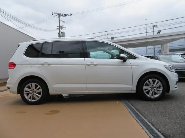 Volkswagen GOLF TOURAN TSI COMFORTLINE 2024 — миниатюра 3