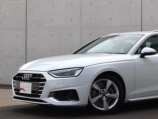 Audi A4 AVANT 35 TDI ADVANCED 2022 — миниатюра 2