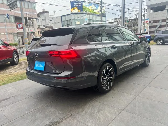 Volkswagen GOLF VARIANT ETSI ACTIVE PLATINUM EDITION 2024 — миниатюра 3