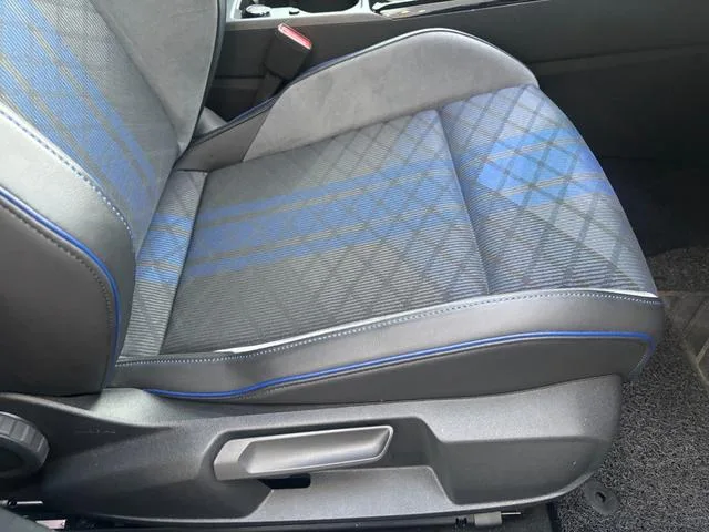 Volkswagen GOLF R VARIANT TSI 4MOTION 2024 — миниатюра 4