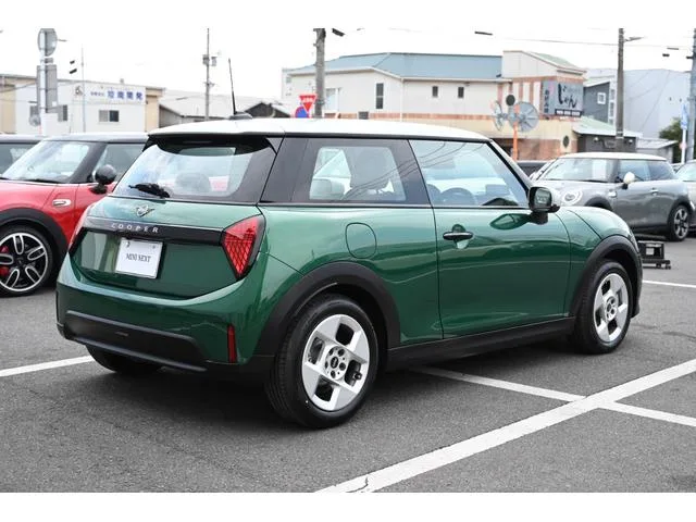 MINI MINI COOPER C FAVOURED TRIM 2024 — миниатюра 2