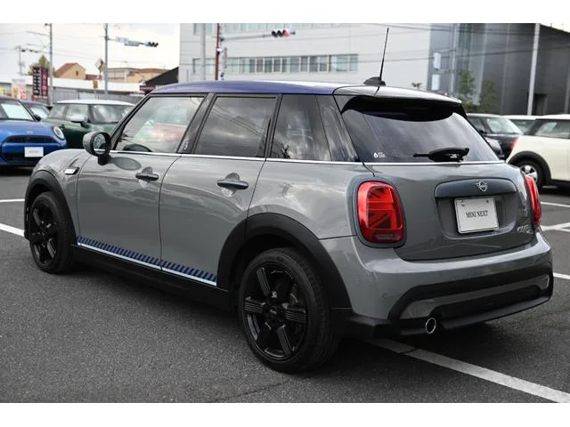 MINI MINI COOPER D BRICK LANE EDITION 2022 — миниатюра 3
