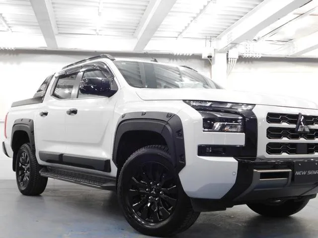 Mitsubishi TRITON GSR 2024 — миниатюра 2