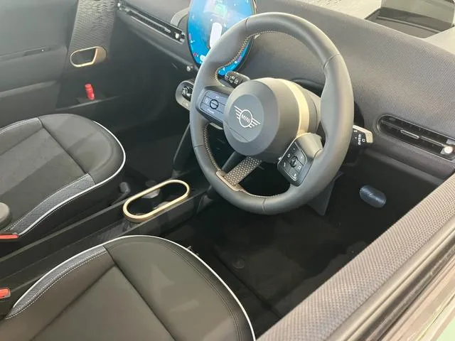 MINI MINI COOPER SE CLASSIC TRIM 2025 — миниатюра 4