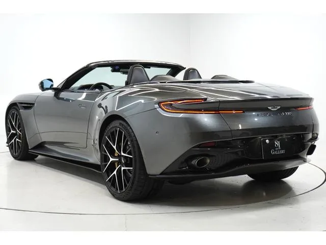 Aston Martin DB12 VOLANTE BASE GRADE 2024 — миниатюра 2