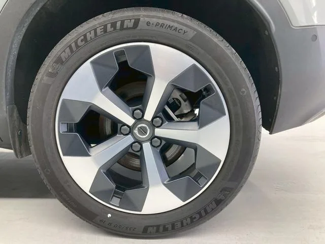 Volvo XC40 ULTIMATE B4 AWD DARK EDITION 2024 — миниатюра 5