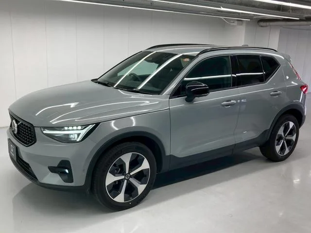 Volvo XC40 ULTIMATE B4 AWD DARK EDITION 2024 — фото 1, купить с доставкой в Москву