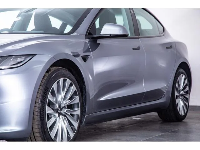 Tesla Model 3 RWD 2025 — миниатюра 5