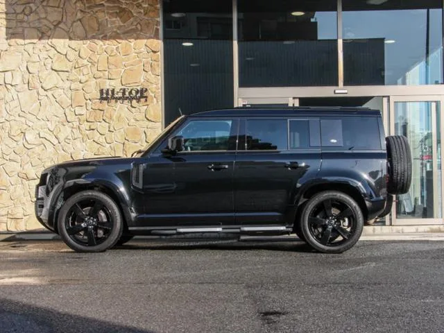 Land Rover Defender 110X-DYNAMIC HSE D300 2023 — миниатюра 2