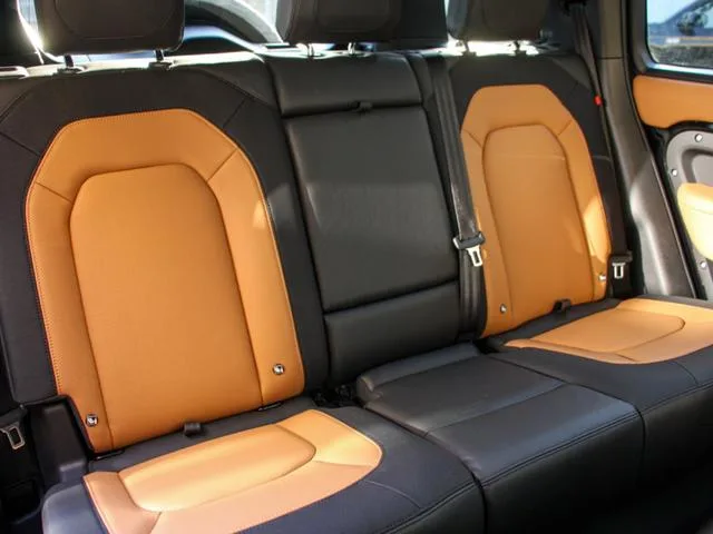 Land Rover Defender 110X-DYNAMIC HSE D300 2023 — миниатюра 4