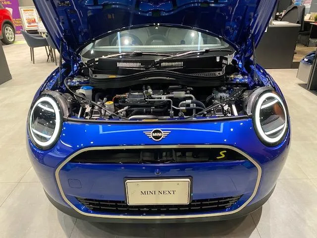 MINI MINI COOPER SE FAVOURED TRIM 2024 — миниатюра 3