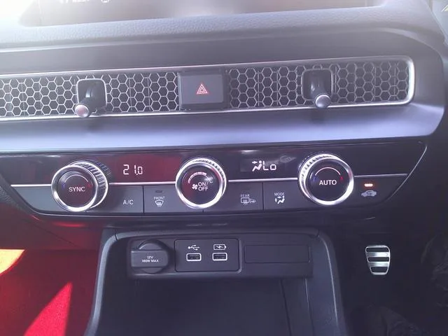 Honda CIVIC TYPE R 2025 — миниатюра 3