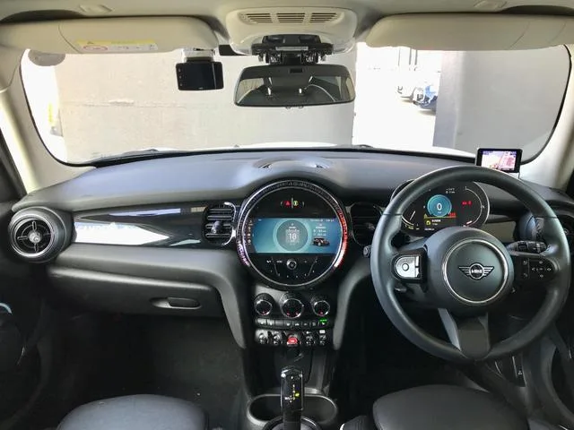 MINI MINI COOPER CAMDEN EDITION 2024 — миниатюра 3