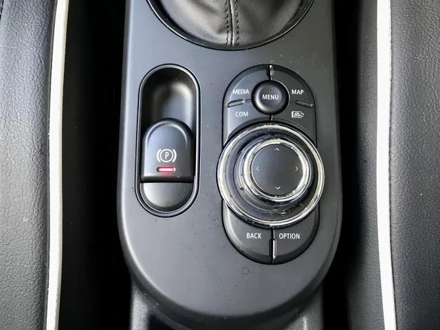 MINI MINI COOPER CAMDEN EDITION 2024 — миниатюра 5