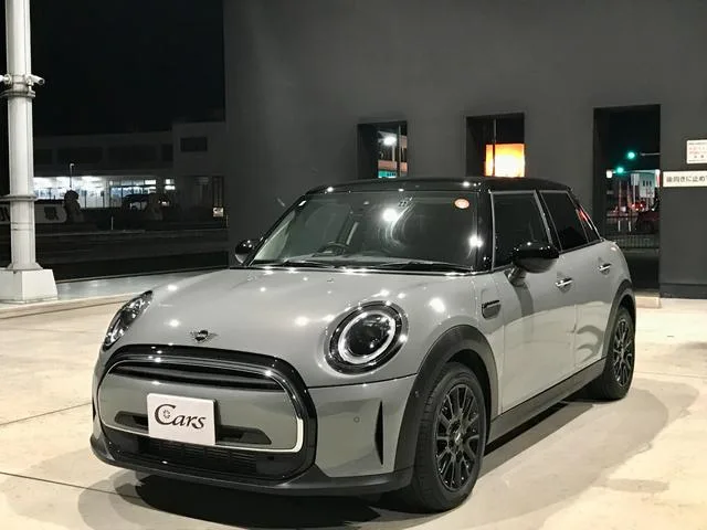MINI MINI COOPER CLASSIC TRIM 2022 — фото 1, купить с доставкой в Москву