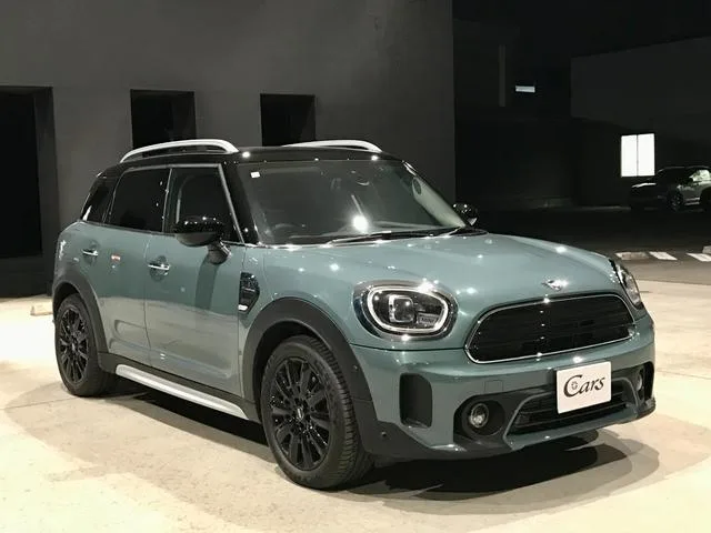 MINI MINI COOPER D CROSSOVER PREMIUM PLUS PACKAGE CLASSIC TRIM 2023 — миниатюра 2