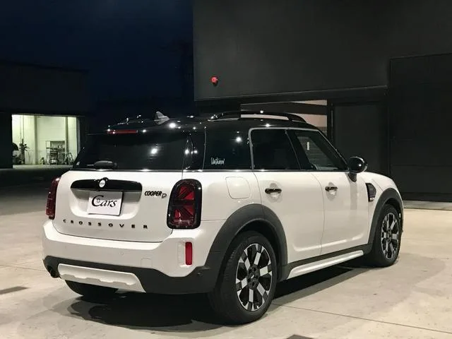 MINI MINI COOPER D CROSSOVER UNTAMED EDITION 2023 — миниатюра 3