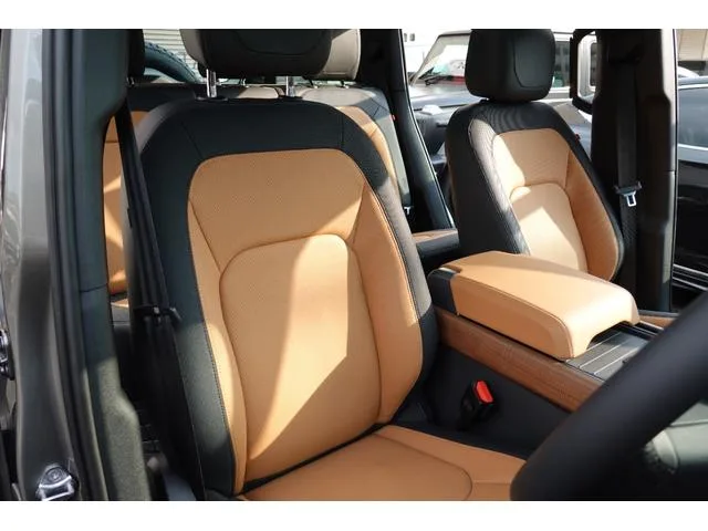 Land Rover Defender 110X-DYNAMIC HSE D300 2023 — миниатюра 4