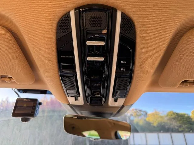 Porsche Panamera PLATINUM EDITION 2022 — миниатюра 5