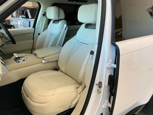 Land Rover Range Rover SV P530 STANDARD WHEELBASE 2023 — миниатюра 4