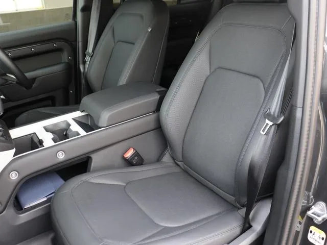 Land Rover Defender 110S D350 2025 — миниатюра 4
