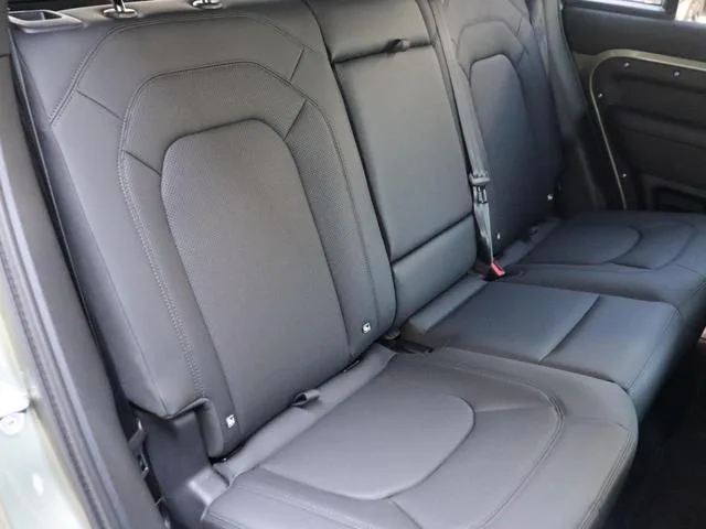 Land Rover Defender 110S D350 2025 — миниатюра 5