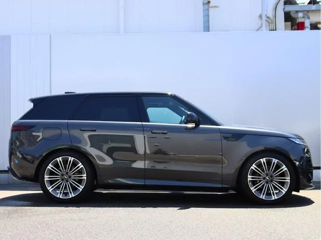 Land Rover Range Rover Sport AUTOBIOGRAPHY D300 2025 — миниатюра 3