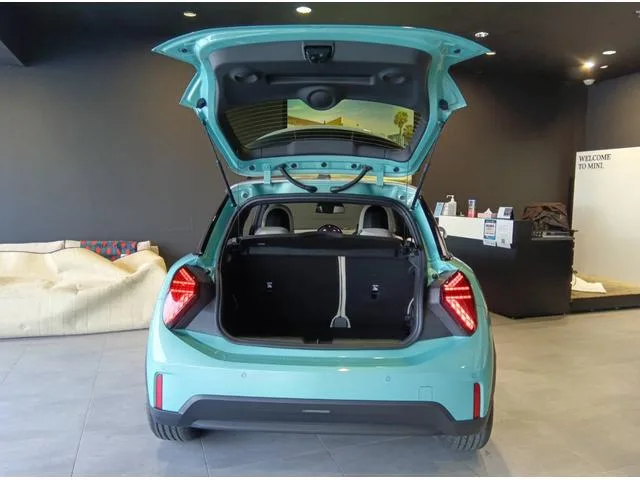 MINI MINI COOPER S FAVOURED TRIM 2026 — миниатюра 3