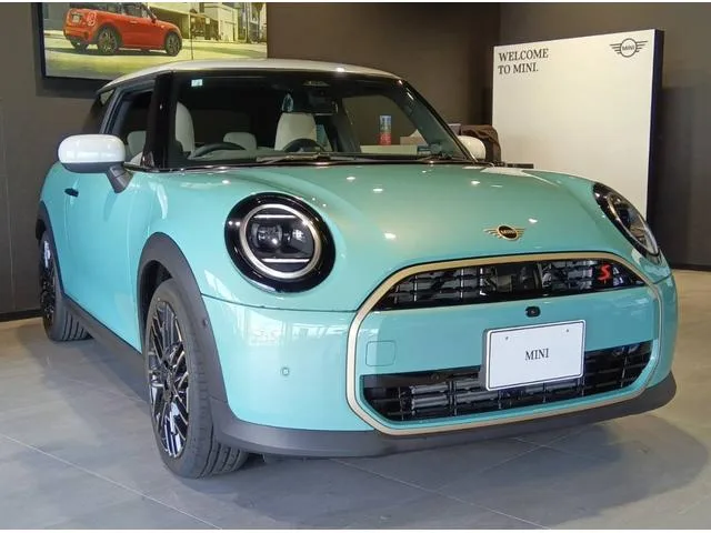 MINI MINI COOPER S FAVOURED TRIM 2026 — фото 1, купить с доставкой в Москву