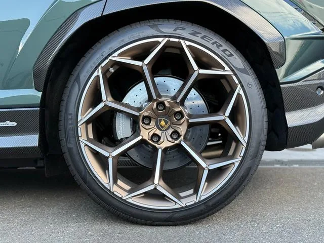 Lamborghini Urus 2024 — миниатюра 3