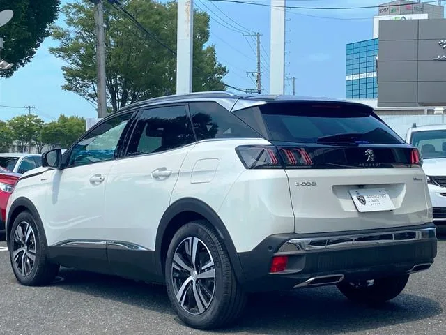 Peugeot 3008 GT HYBRID4 2025 — миниатюра 2