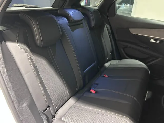 Peugeot 3008 GT HYBRID4 2025 — миниатюра 3