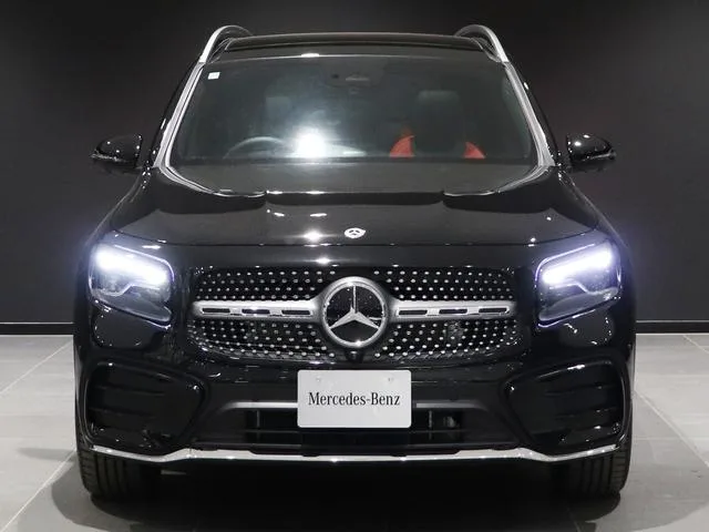 Mercedes-Benz GLB-Class GLB180 URBAN STARS 2025 — миниатюра 2