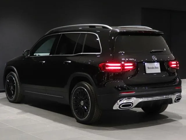 Mercedes-Benz GLB-Class GLB180 URBAN STARS 2025 — миниатюра 4