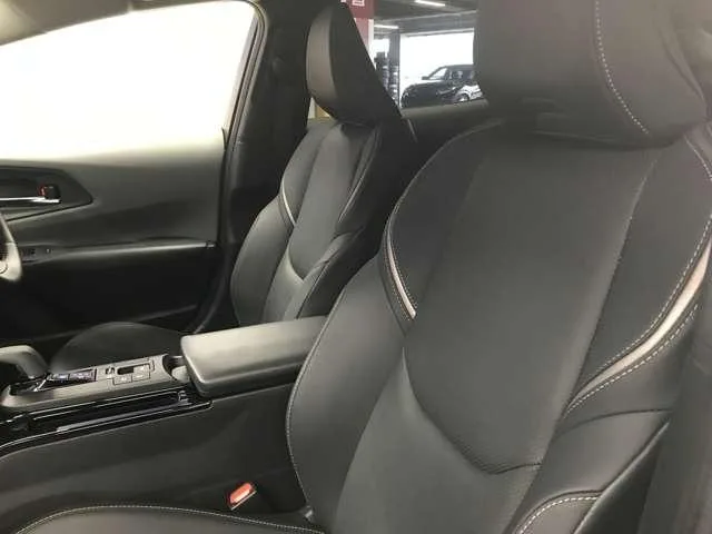Toyota Prius Z 2023 — миниатюра 4