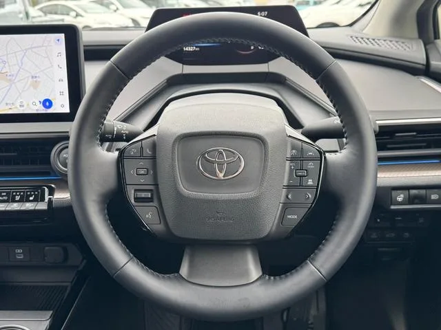 Toyota Prius Z 2023 — миниатюра 4