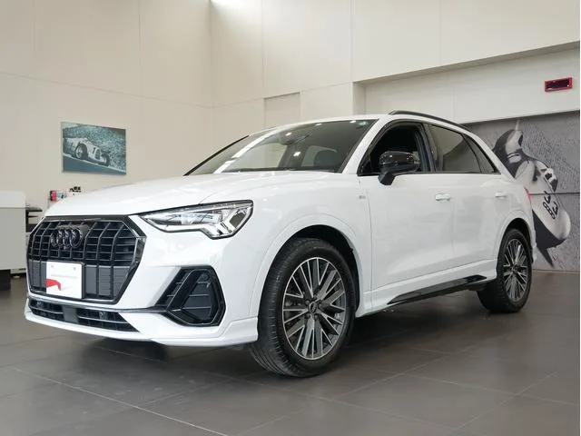 Audi Q3 35 TFSI S LINE 2023 — фото 1, купить с доставкой в Москву