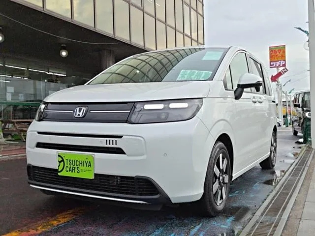 Honda FREED E:HEV AIR EX 2026 — фото 1, купить с доставкой в Москву