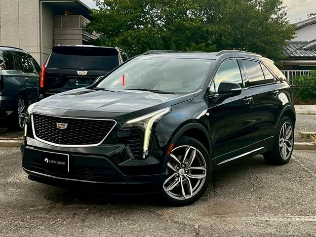 Cadillac CADILLAC XT4 SPORT 2023 — фото 1, купить с доставкой в Москву