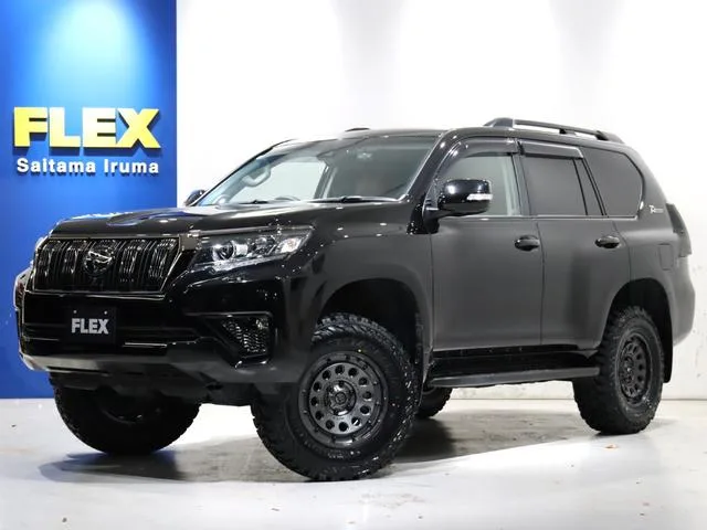 Toyota Land Cruiser Prado TX L PACKAGE 70TH ANNIVERSARY LIMITED 2022 — фото 1, купить с доставкой в Москву