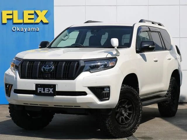 Toyota Land Cruiser Prado TX L PACKAGE MATT BLACK EDITION 2022 — фото 1, купить с доставкой в Москву