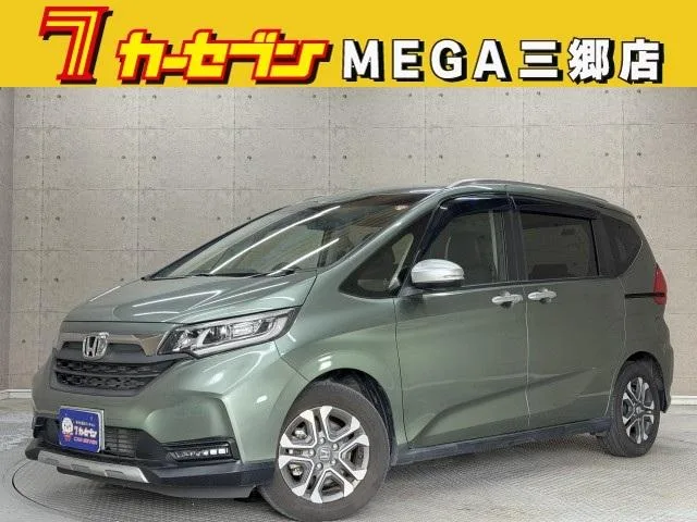 Honda FREED PLUS HYBRID HYBRID CROSSTAR 2023 — фото 1, купить с доставкой в Москву